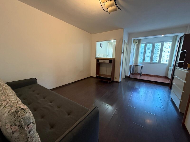 Dristor, 1 minut metrou,